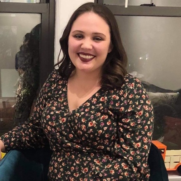 Meet your Posher, Katie - Picture 1 of 1